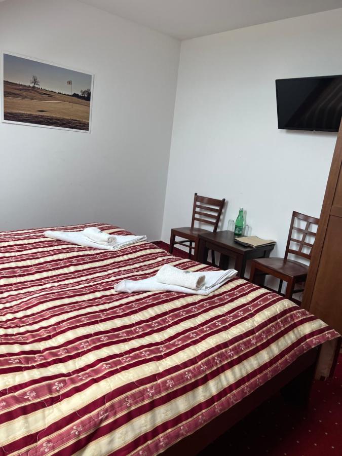 Hotel Krusnohorsky Dvur Cinovec Екстер'єр фото