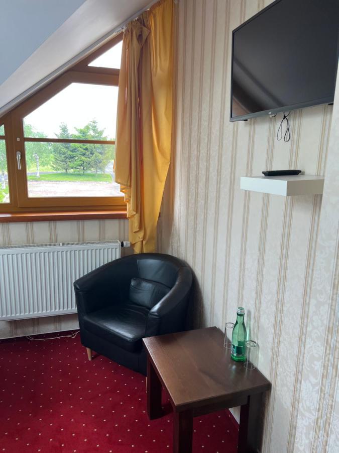 Hotel Krusnohorsky Dvur Cinovec Екстер'єр фото
