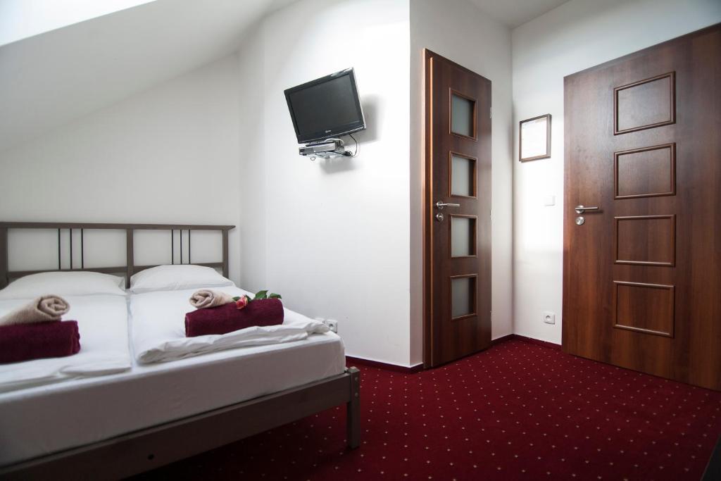 Hotel Krusnohorsky Dvur Cinovec Номер фото