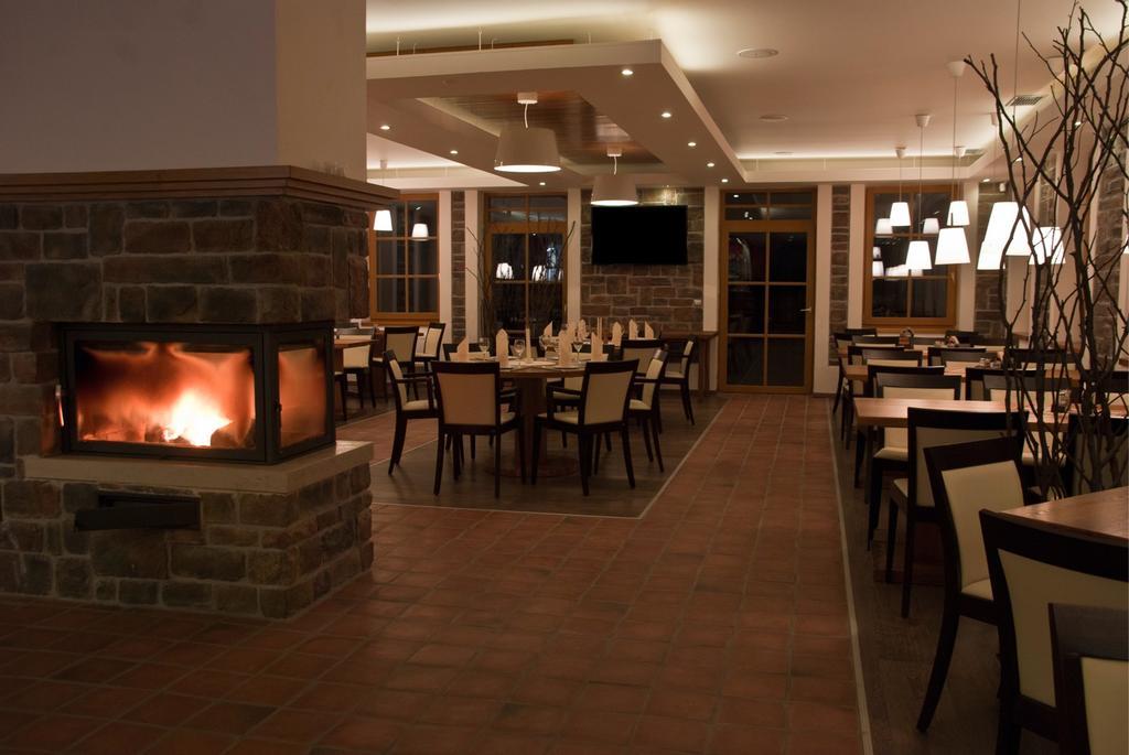 Hotel Krusnohorsky Dvur Cinovec Екстер'єр фото