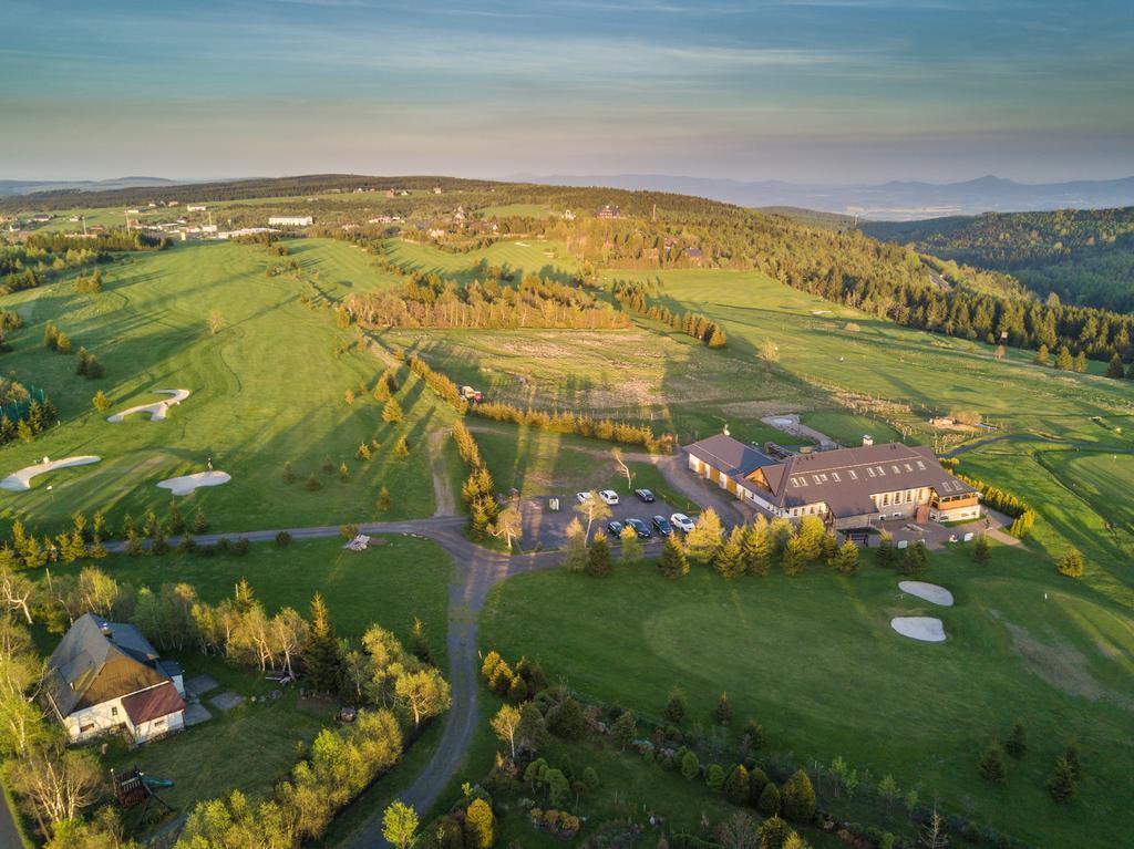 Hotel Krusnohorsky Dvur Cinovec Екстер'єр фото