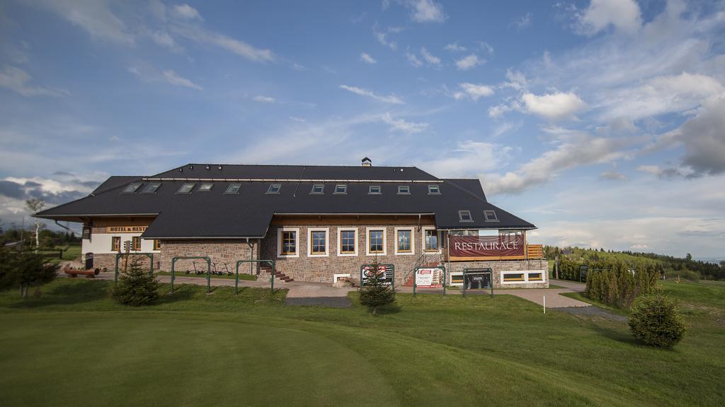 Hotel Krusnohorsky Dvur Cinovec Екстер'єр фото